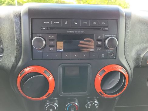 Used 2013 Jeep Wrangler Sport w/ Connectivity Group AWD/4WD image 11