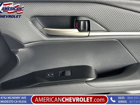 Used 2025 Toyota Camry SE FWD image 23