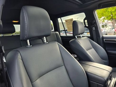 Used 2021 Lexus GX 460 Premium w/ Premium Package AWD/4WD image 11
