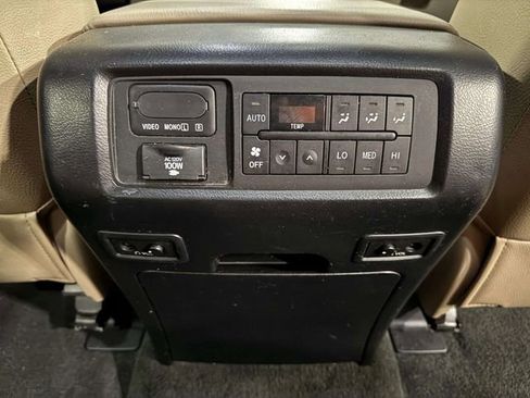 Used 2012 Toyota Sequoia Limited image 23