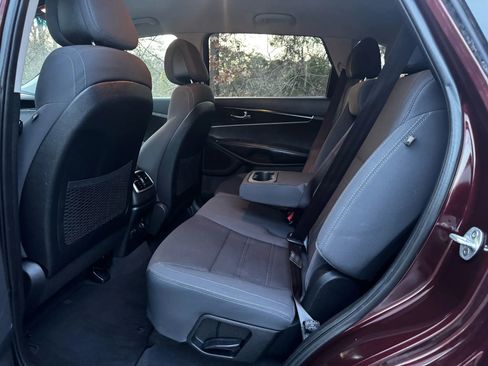 Used 2016 Kia Sorento LX w/ LX Convenience Package image 14