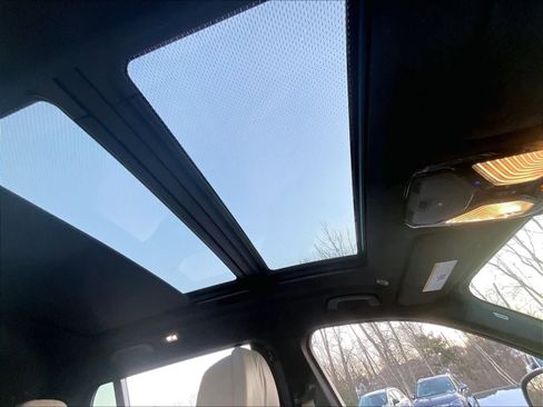 Used 2021 BMW X7 M50i image 46