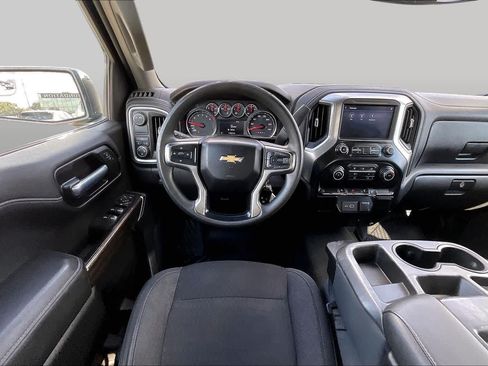 Used 2020 Chevrolet Silverado 1500 LT RWD image 5