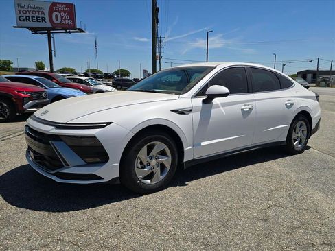New 2026 Hyundai Sonata SE FWD image 7