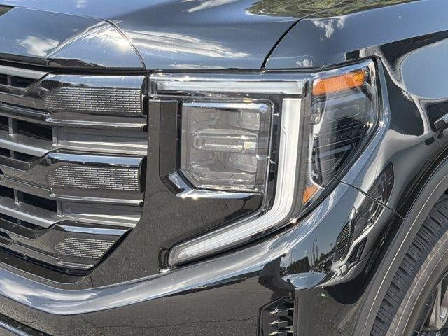 Used 2026 GMC Sierra 1500 Elevation w/ Elevation Premium Package AWD/4WD image 4
