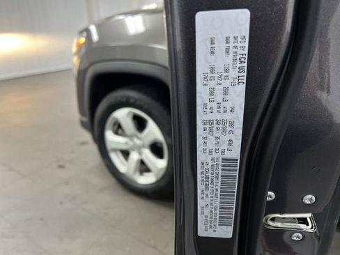 Used 2019 Jeep Compass Latitude w/ Popular Equipment Group AWD/4WD image 33