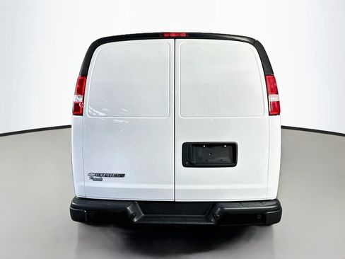 Used 2023 Chevrolet Express 2500 w/ Driver Convenience Package RWD image 6