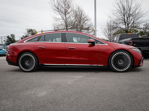 Used 2022 Mercedes-Benz EQS AMG 4MATIC image 11