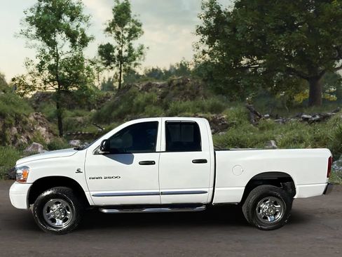 Used 2006 Dodge Ram 2500 Truck Laramie w/ Trailer Tow Group AWD/4WD image 3