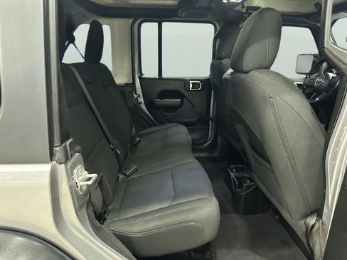 Used 2020 Jeep Wrangler Unlimited Sport S image 13