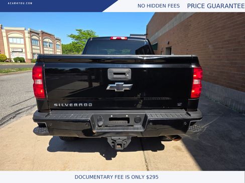 Used 2017 Chevrolet Silverado 2500 LT w/ Midnight Edition AWD/4WD image 4