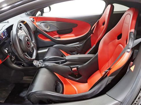 Used 2019 McLaren 600LT RWD image 29