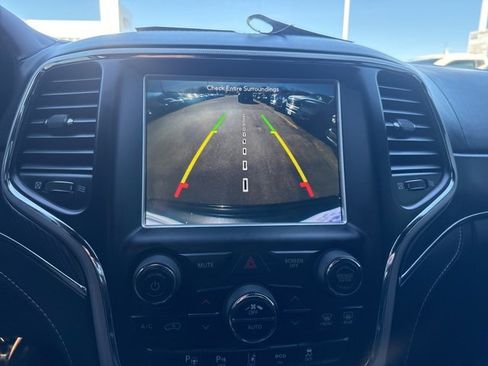 Used 2018 Jeep Grand Cherokee SRT image 20