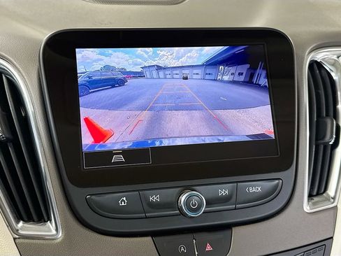 Used 2024 Chevrolet Malibu LT FWD image 25