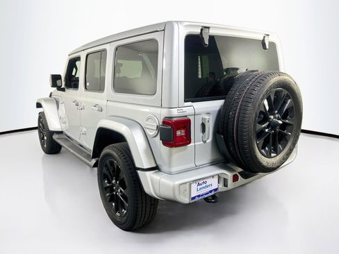 Used 2023 Jeep Wrangler Unlimited Sahara AWD/4WD image 7