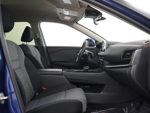 Used 2023 Nissan Rogue SV AWD/4WD image 11