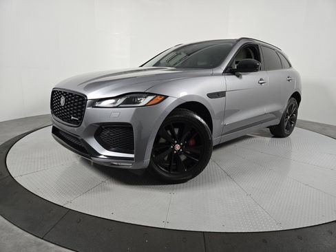Used 2023 Jaguar F-PACE R-Dynamic S image 1