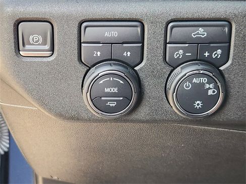 Used 2023 Chevrolet Silverado 1500 LT image 20