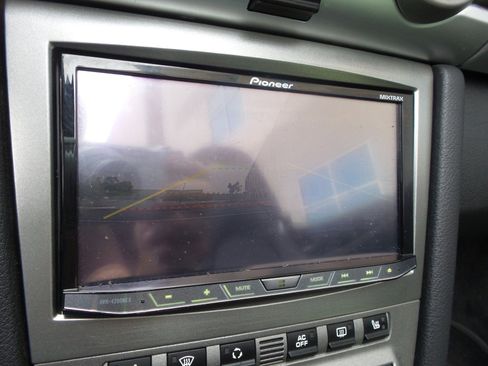 Used 2005 Porsche Boxster S image 77