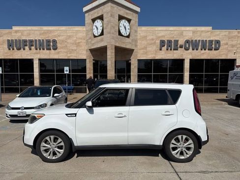 Used 2016 Kia Soul + w/ Audio Package FWD image 1