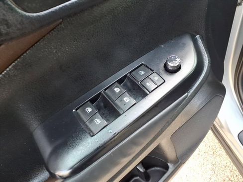 Used 2014 Toyota Highlander Plus image 18