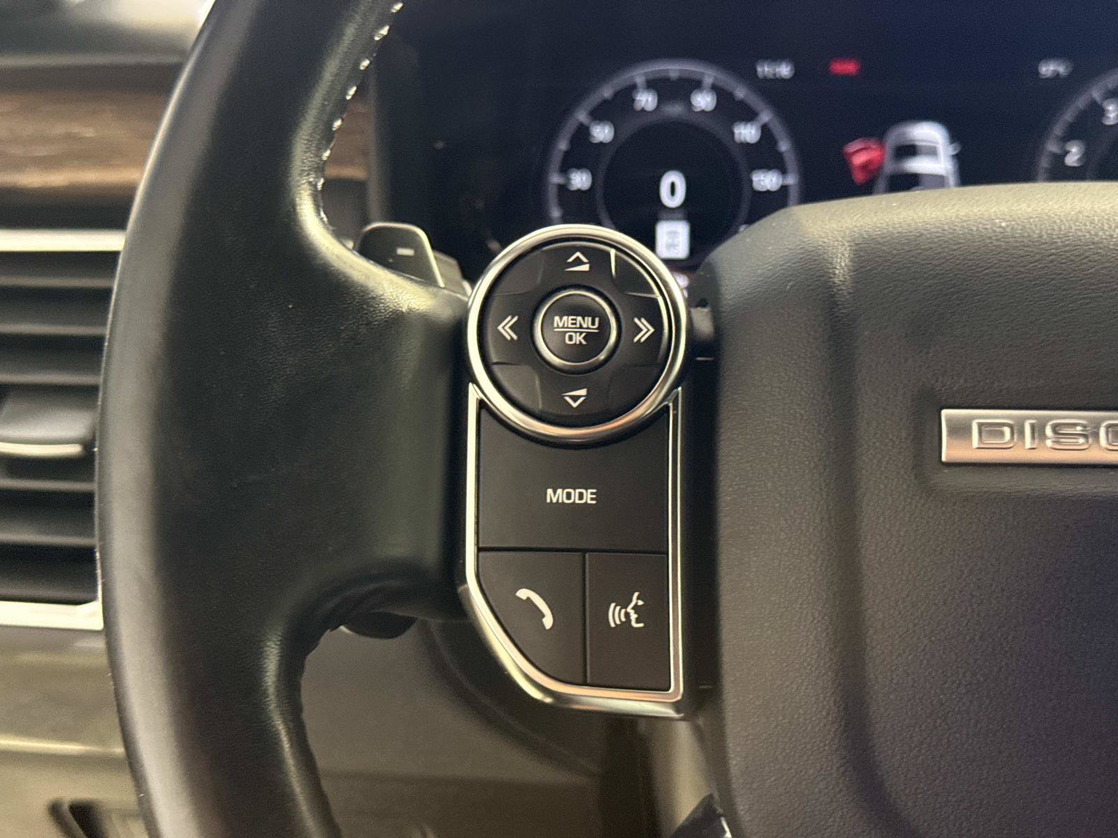 Used 2018 Land Rover Discovery HSE AWD/4WD image 31