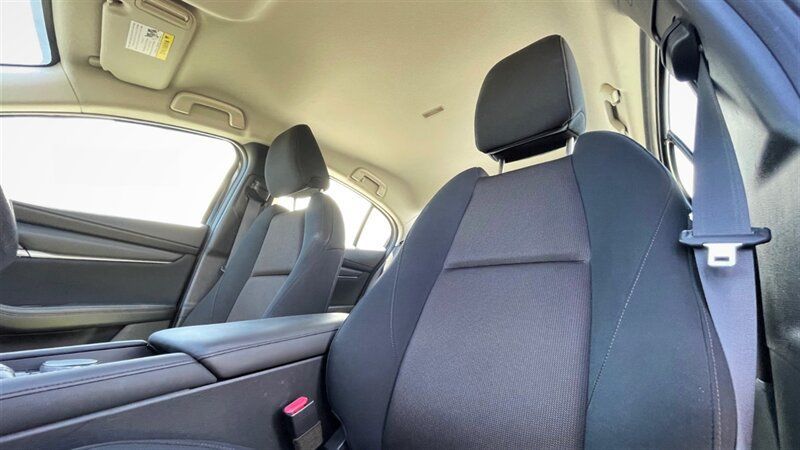 Used 2019 MAZDA MAZDA3 Sedan FWD image 10