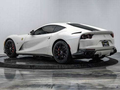 Used 2019 Ferrari 812 Superfast RWD image 12