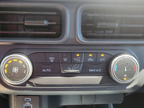 Used 2022 Ford Maverick XL FWD image 33