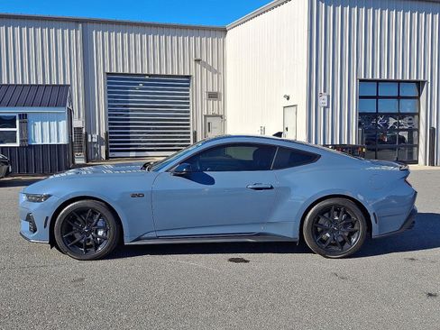 Used 2025 Ford Mustang GT image 8