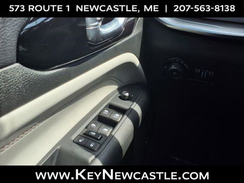 New 2025 Jeep Compass Limited w/ Sun & Sound Group AWD/4WD image 8