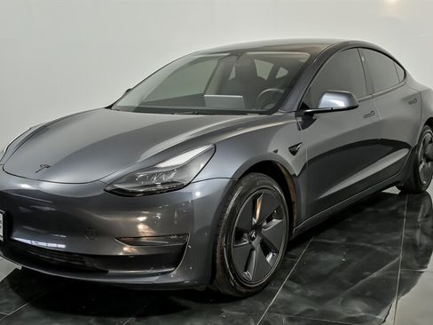 Used 2023 Tesla Model 3 Standard Range RWD image 5