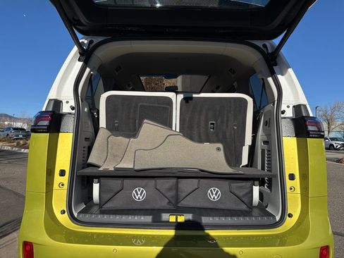 Used 2025 Volkswagen ID. Buzz 1st Edition image 26