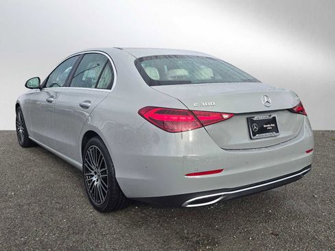 Used 2025 Mercedes-Benz C 300 4MATIC Sedan image 5