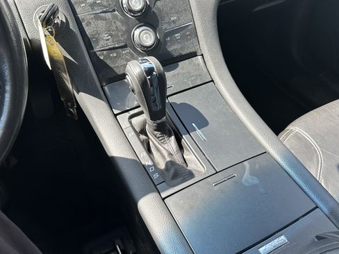 Used 2013 Ford Taurus SEL FWD image 26