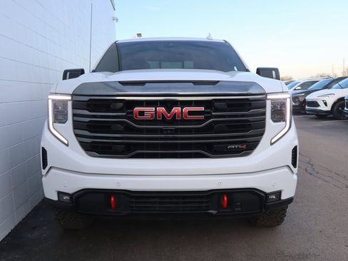Used 2024 GMC Sierra 1500 AT4 w/ Technology Package image 2