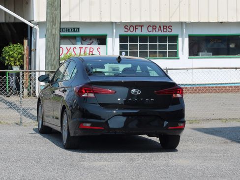 Used 2019 Hyundai Elantra SEL w/ Cargo Package FWD image 6