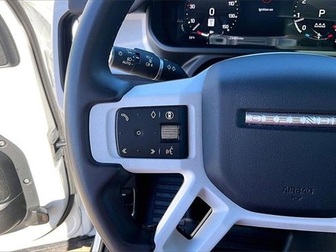 Used 2025 Land Rover Defender 110 S image 20