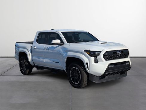 Certified 2024 Toyota Tacoma TRD Sport image 7