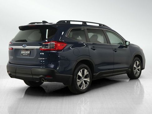 Used 2023 Subaru Ascent Premium image 5