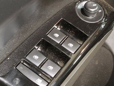 Used 2020 Chevrolet Sonic LT w/ Convenience Package image 27