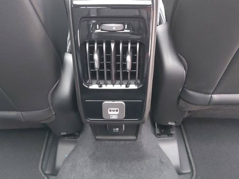 New 2026 Jeep Compass Limited w/ Sun, Sound & Navigation Group AWD/4WD image 18
