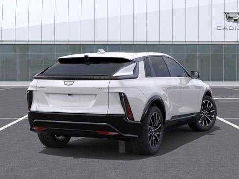 New 2025 Cadillac Lyriq Sport w/ LPO, Floor Liner Package image 4
