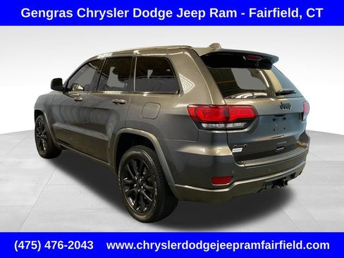 Used 2021 Jeep Grand Cherokee Laredo X AWD/4WD image 4