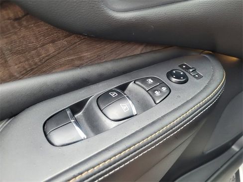 Certified 2024 Nissan Murano Platinum w/ Cargo Package image 28