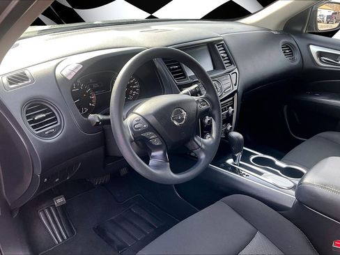 Used 2020 Nissan Pathfinder S image 13