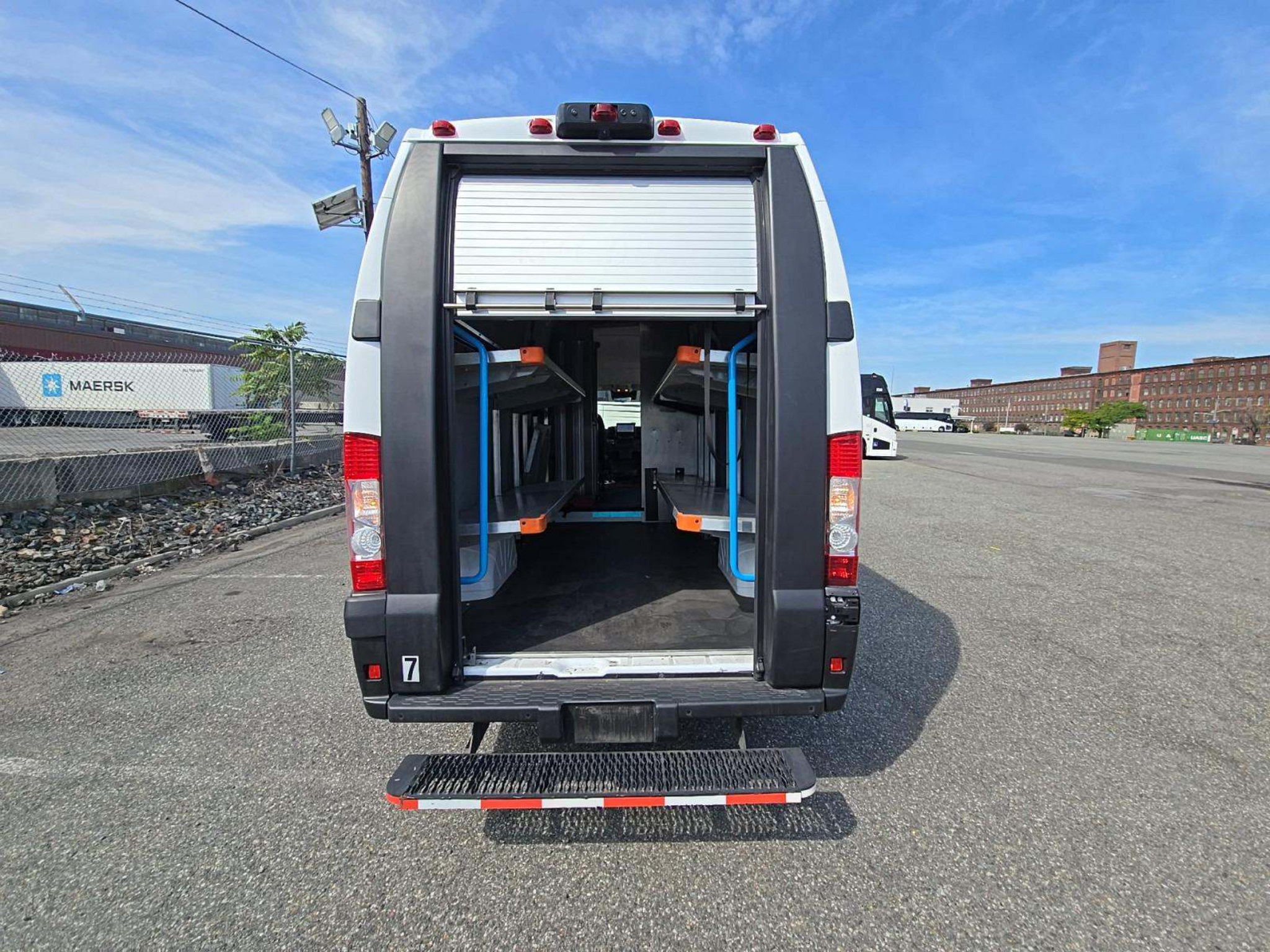 Used 2024 RAM ProMaster 3500 w/ Delivery Van Package FWD image 5