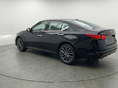 Used 2025 Nissan Altima 2.5 SV image 6