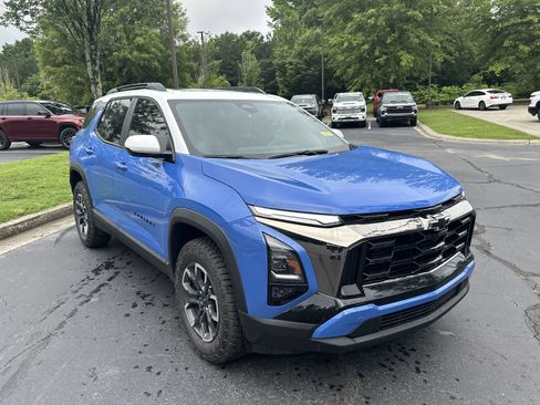 New 2026 Chevrolet Equinox ACTIV w/ LPO, Floor Liner Package image 4