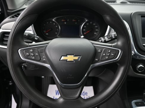 Certified 2022 Chevrolet Equinox LS w/ LS Convenience Package AWD/4WD image 11